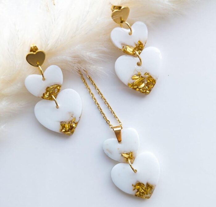 AR4 Golden Heart Drop Earrings - Image 1